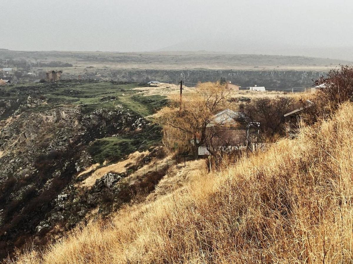 Zove Rural Cottage With Garden Views K'arashamb Екстериор снимка