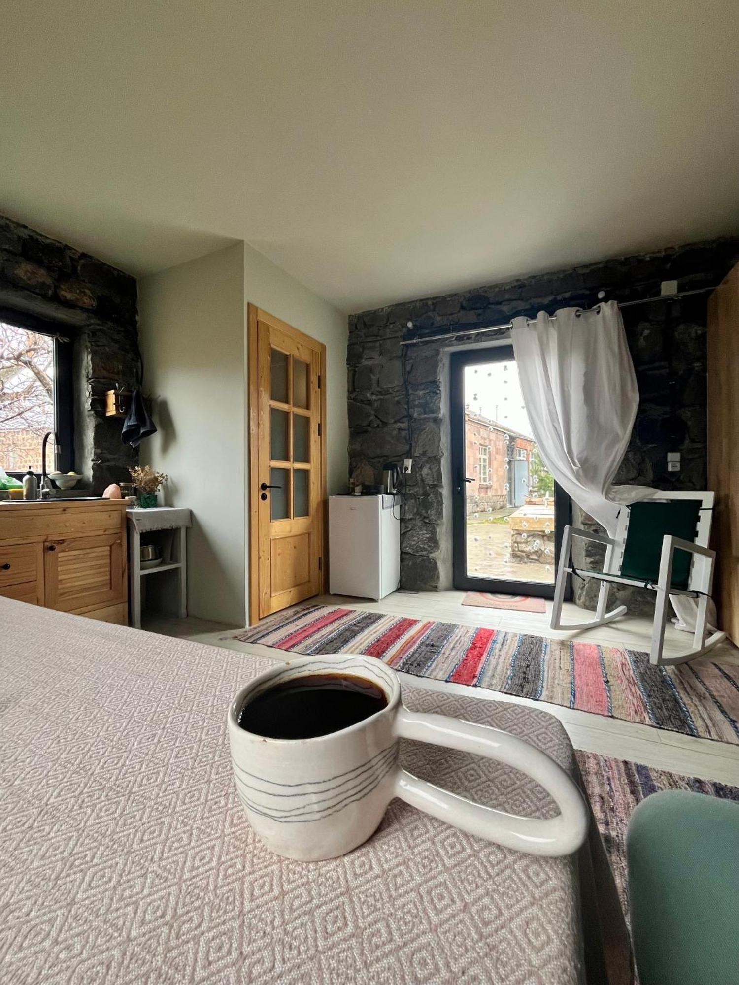 Zove Rural Cottage With Garden Views K'arashamb Екстериор снимка